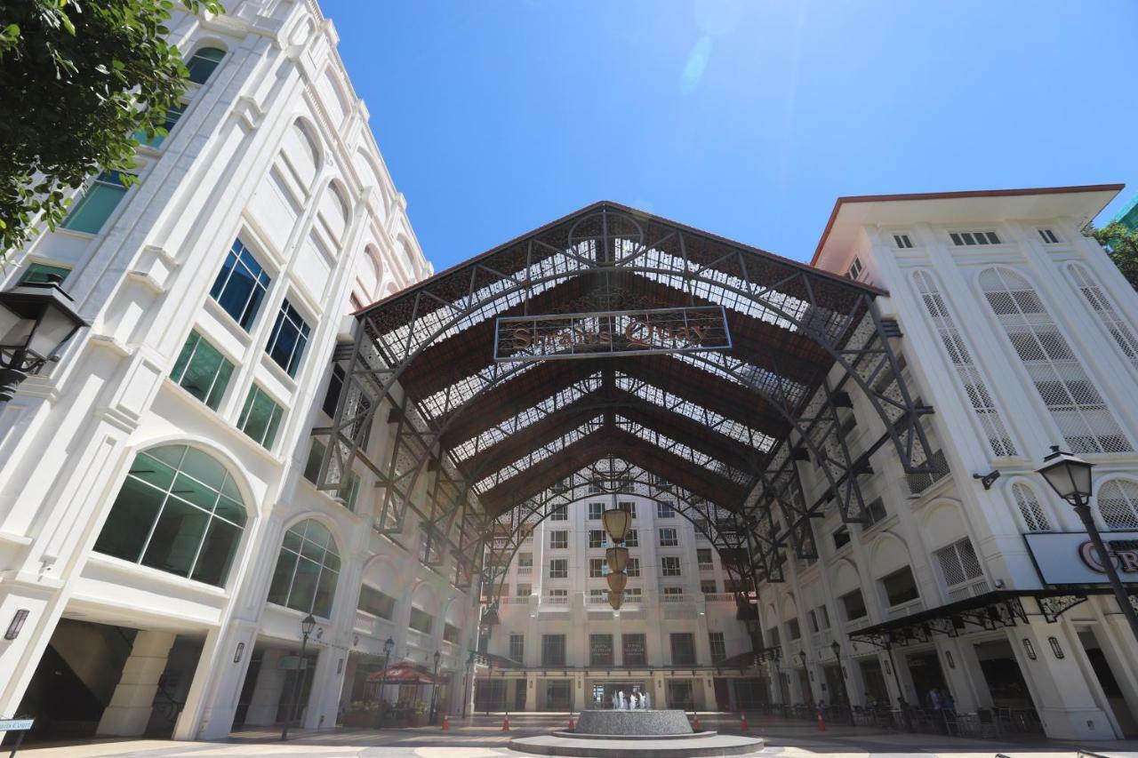 The Straits Quay Marina By Messina Clive Apartment George Town Bagian luar foto