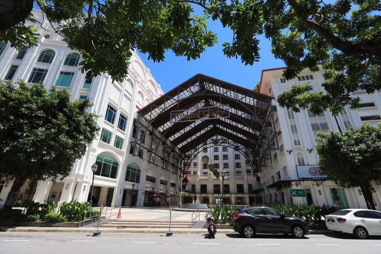 The Straits Quay Marina By Messina Clive Apartment George Town Bagian luar foto