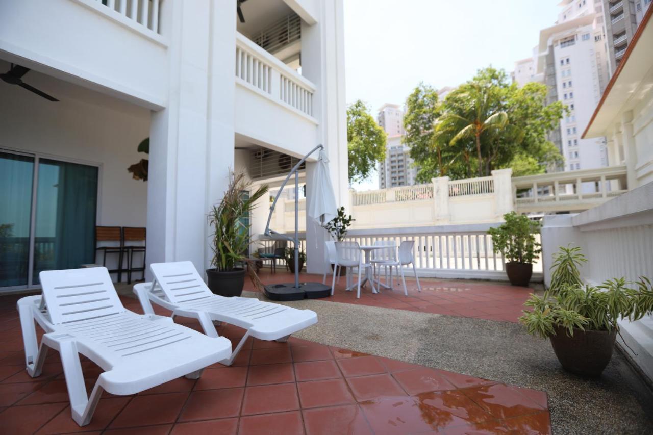 The Straits Quay Marina By Messina Clive Apartment George Town Bagian luar foto