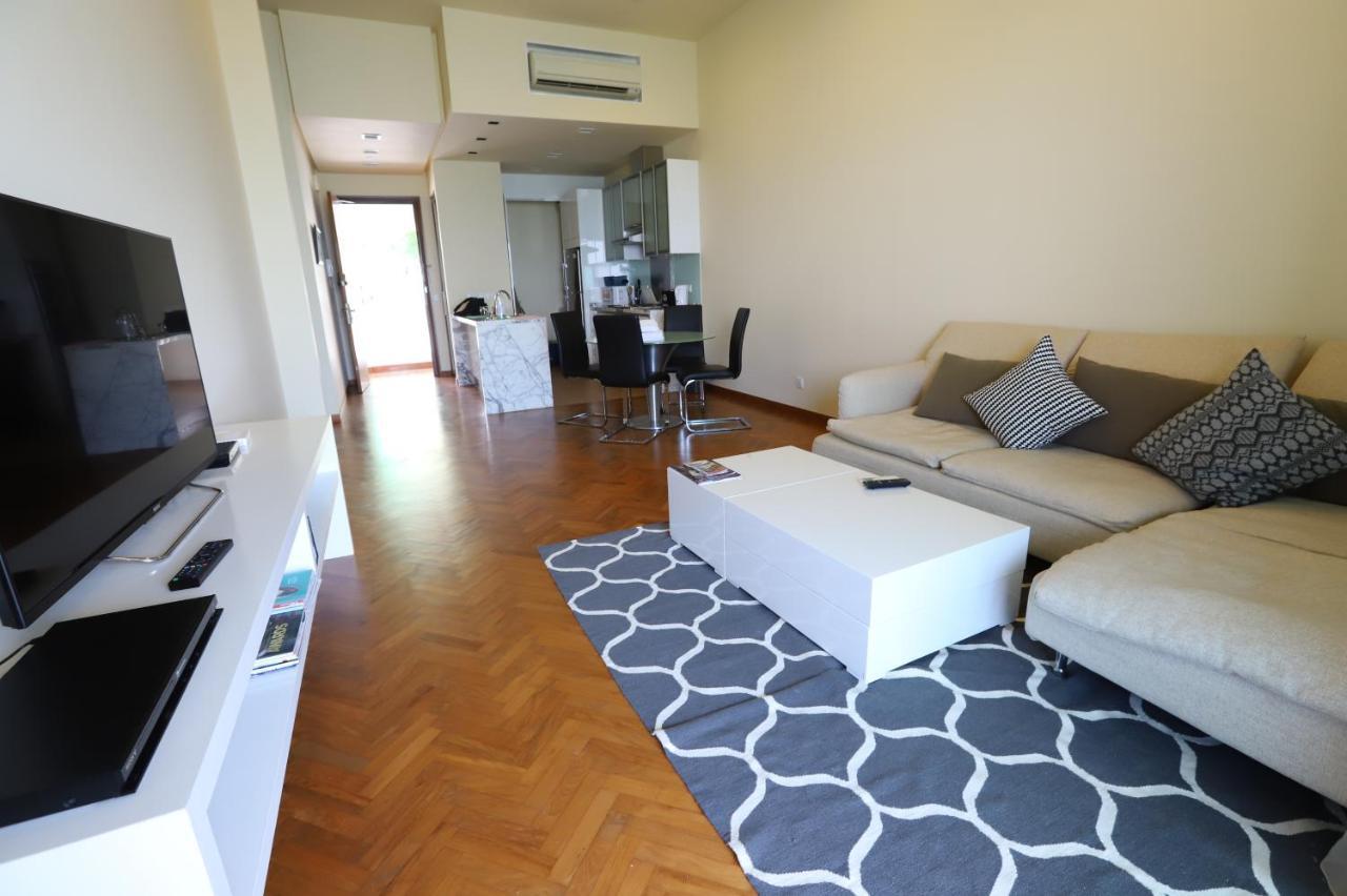 The Straits Quay Marina By Messina Clive Apartment George Town Bagian luar foto