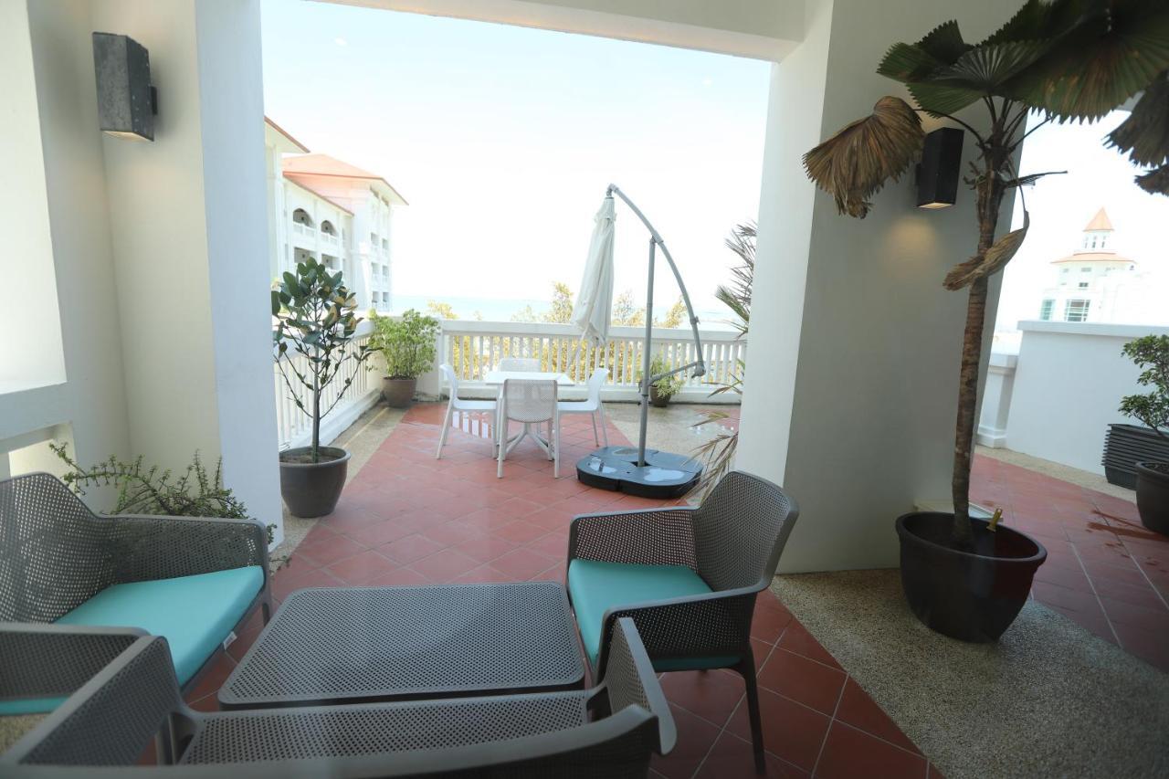 The Straits Quay Marina By Messina Clive Apartment George Town Bagian luar foto